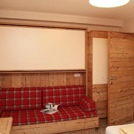 Boutique Bergliebe, In-out