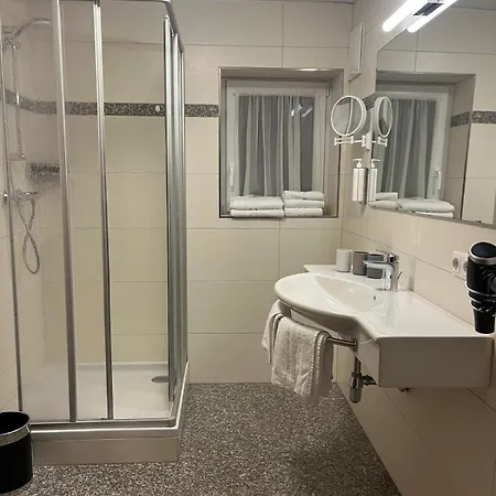 Boutique Bergliebe, In-out